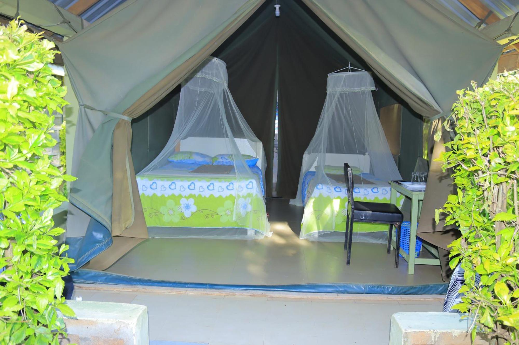 Rhino Tourist Camp Otel Ololaimutiek Dış mekan fotoğraf