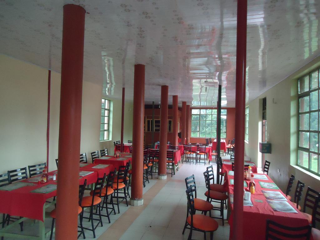 Rhino Tourist Camp Otel Ololaimutiek Dış mekan fotoğraf
