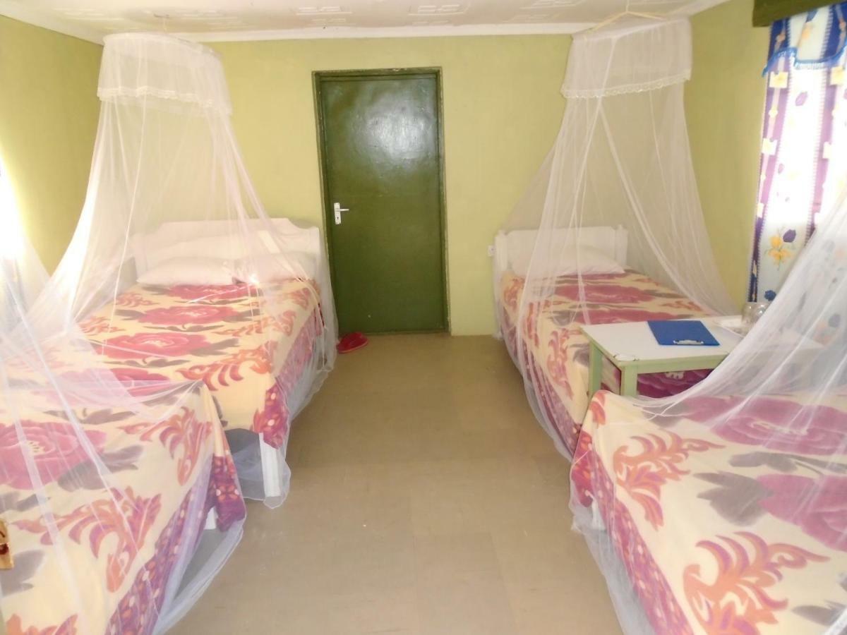 Rhino Tourist Camp Otel Ololaimutiek Dış mekan fotoğraf